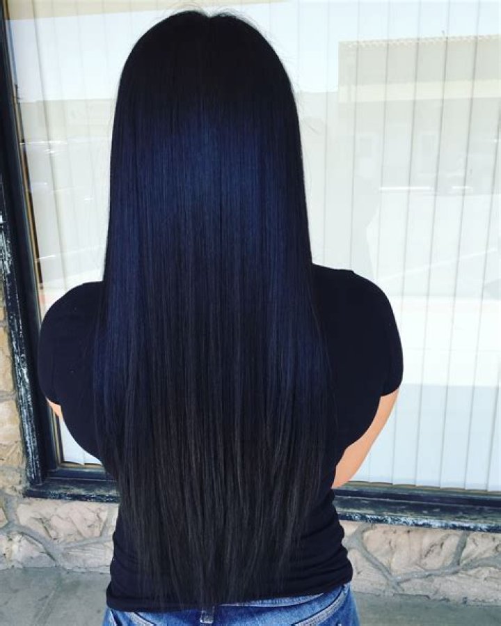 Discover the Allure of Blue Black Hair Color with L'Or&eacute;al