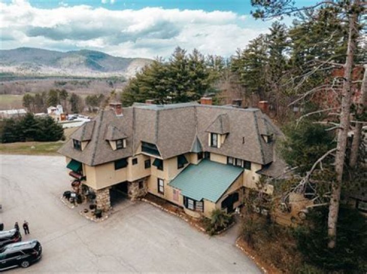 Discover the Enchanting Charm of Stonehurst Manor