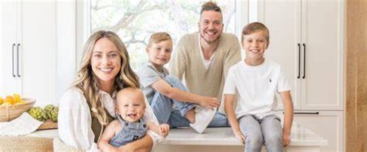 Exploring the Life and Love of Gene Watson: A Glimpse into His Wife and Family