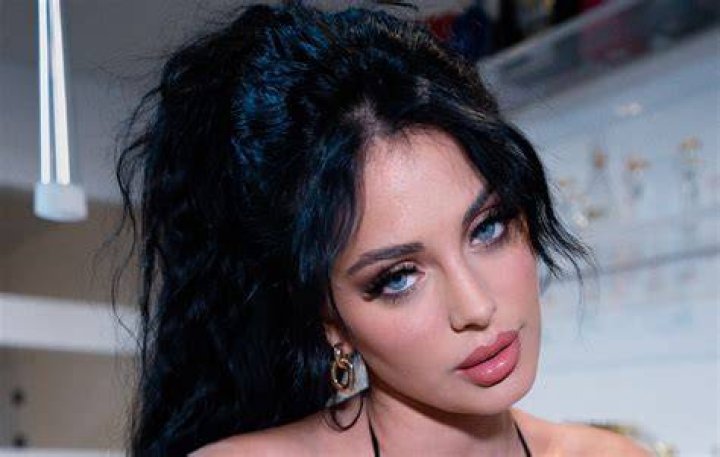 Exploring the World of Camilla Araujo on OnlyFans: A Comprehensive Guide
