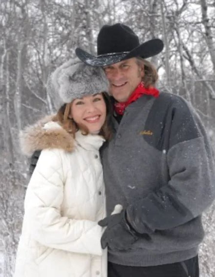 How Old is Jim Shockey's Girlfriend? A Deep Dive into Their Relationship and Background