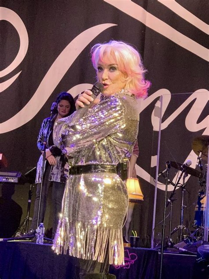 How Tall is Tanya Tucker? Unraveling the Height of the Country Music Icon