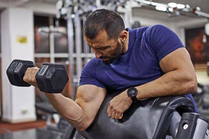 Mastering the Art of Arm Curls: A Comprehensive Guide