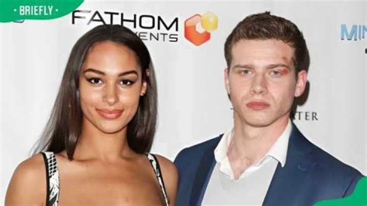 Oliver Stark Partner: Exploring the Personal Life of the '9-1-1' Star