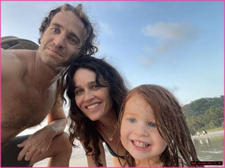 Robin Tunney Accident: A Deep Dive into the Incident and Its Aftermath