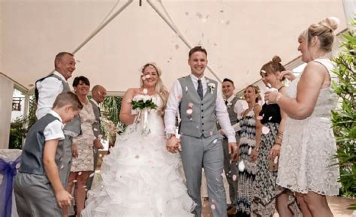 Stunning Moments: A Glimpse into David and Rebecca Muir's Wedding Pictures