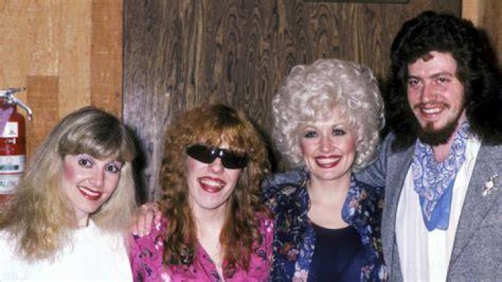 Who Is Dolly Parton's Husband? A Deep Dive into Carl Dean's Life and Legacy